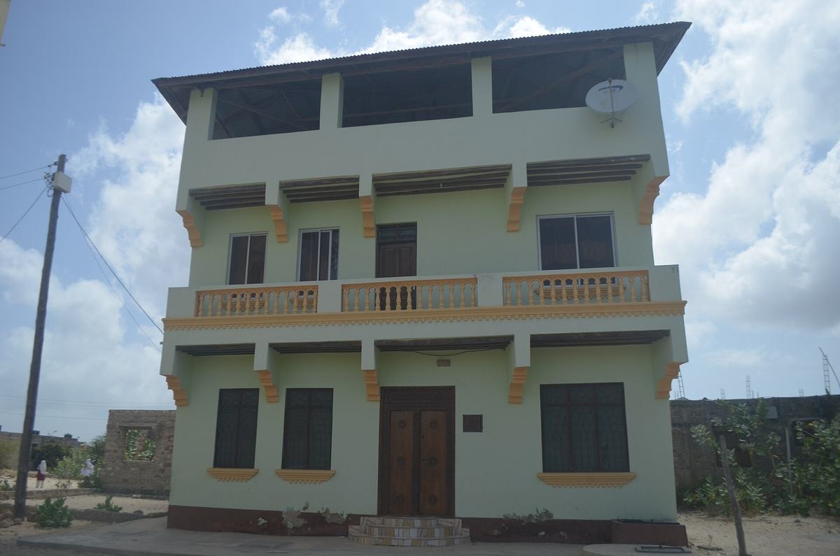 Duplex lumineux meublé à Mermoz, Dakar
